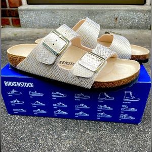 Birkenstock Arizona BS Shiny Python Eggshell Size 40/US Size Women’s 9